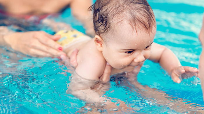 Kapan Bayi Boleh Berenang